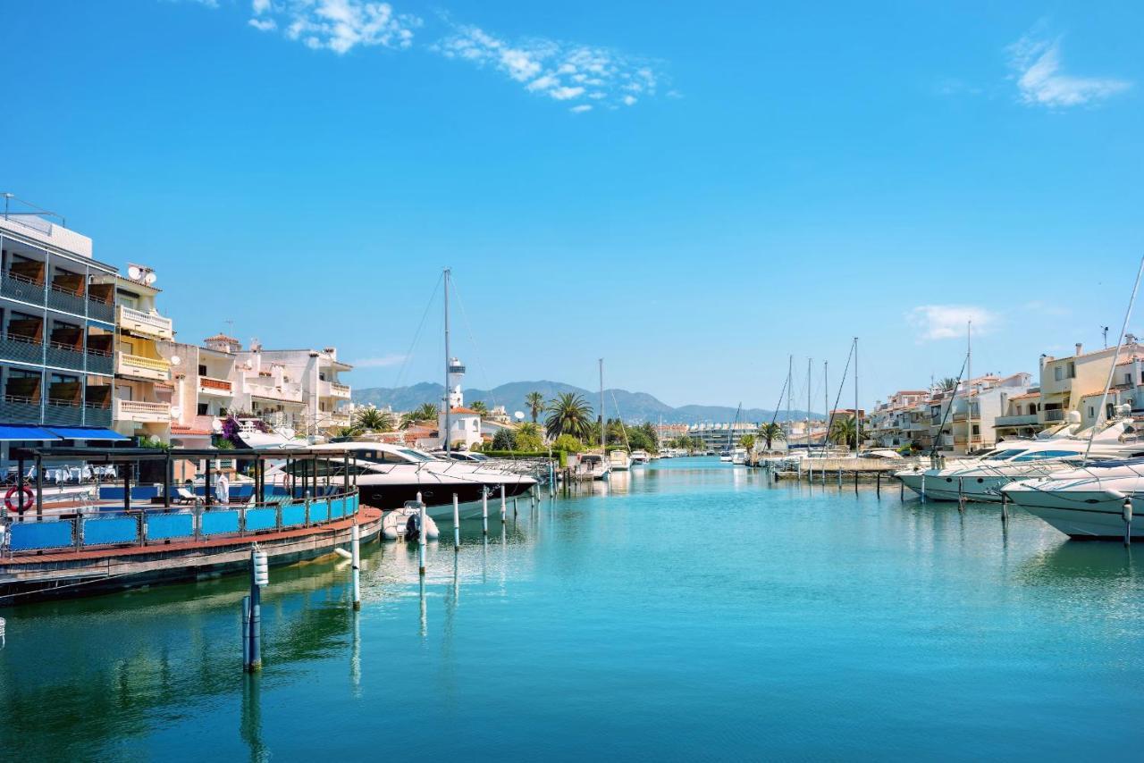 Welcs Apartamento 010 Emp Con Vistas Al Puerto Empuriabrava Kültér fotó